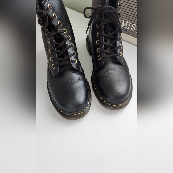 Dr Martens Vegan Felix Lace-up Boots Black M-7 L-8 Unisex - Picture 4 of 13